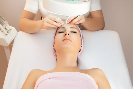 Comment Faire Pour Appliquer Une Lotion Tonique Visage?