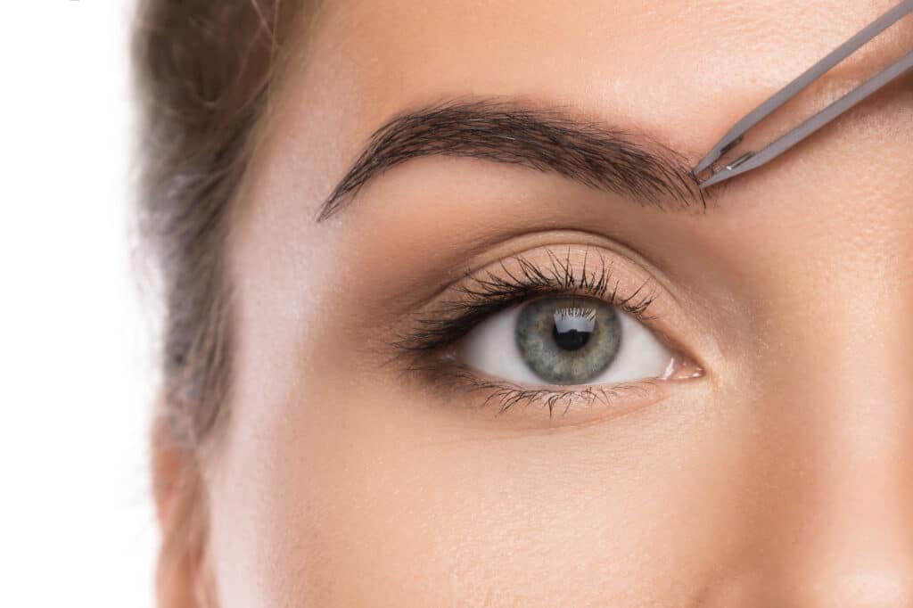 comment faire l'épilation des sourcils